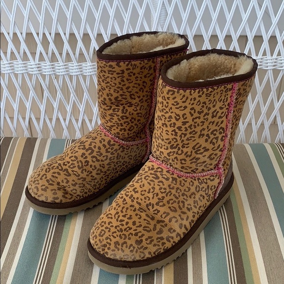 Leopard Print Ugg Boots - Picture 1 of 4